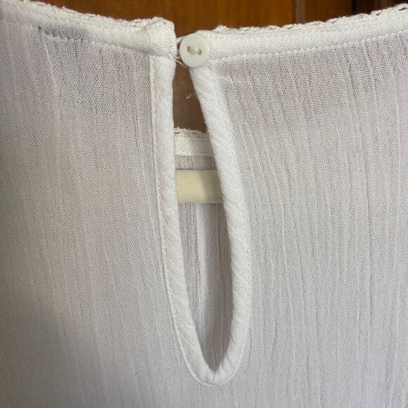 H&M White Blouse (Like-New, Size L) - Picture 4 of 6